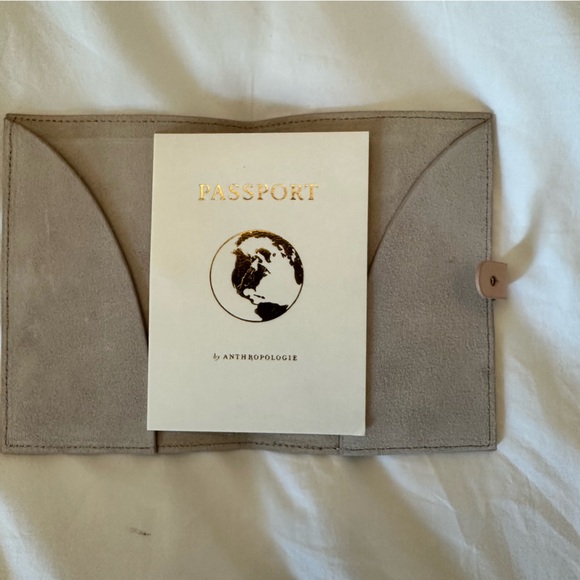 NWT Anthropologie Passport Cover - Picture 5 of 5